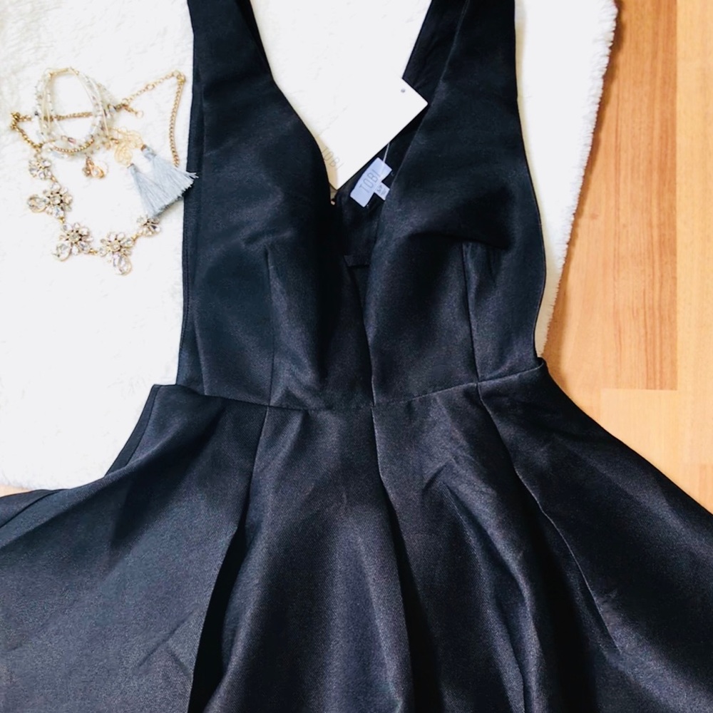 Tobi Plunging Neckline Dress